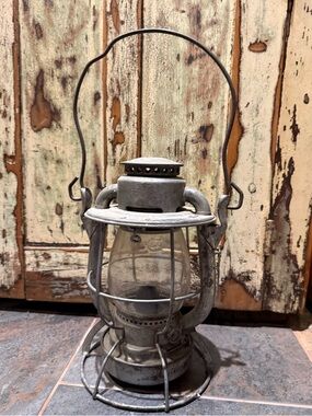 Old Dietz Vesta New York USA *stars Railroad Kerosene Lantern w/cool Glass Globe